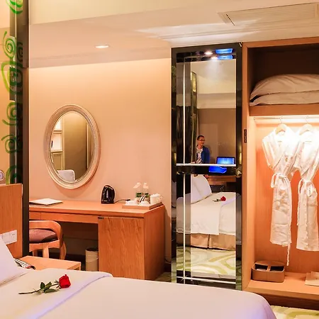 Hotel Vilu Reef International 4*