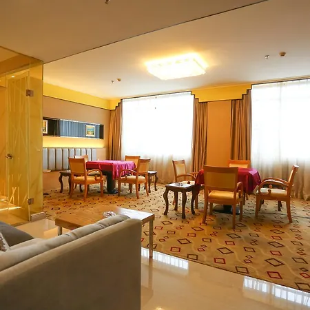 Vilu Reef International Hotel 4*