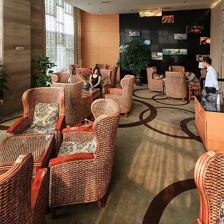 Vilu Reef International Hotel 4*